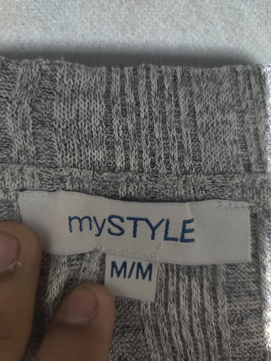 My Style Women Polyester Gray Sweater M – Preloved Labels (view 2)
