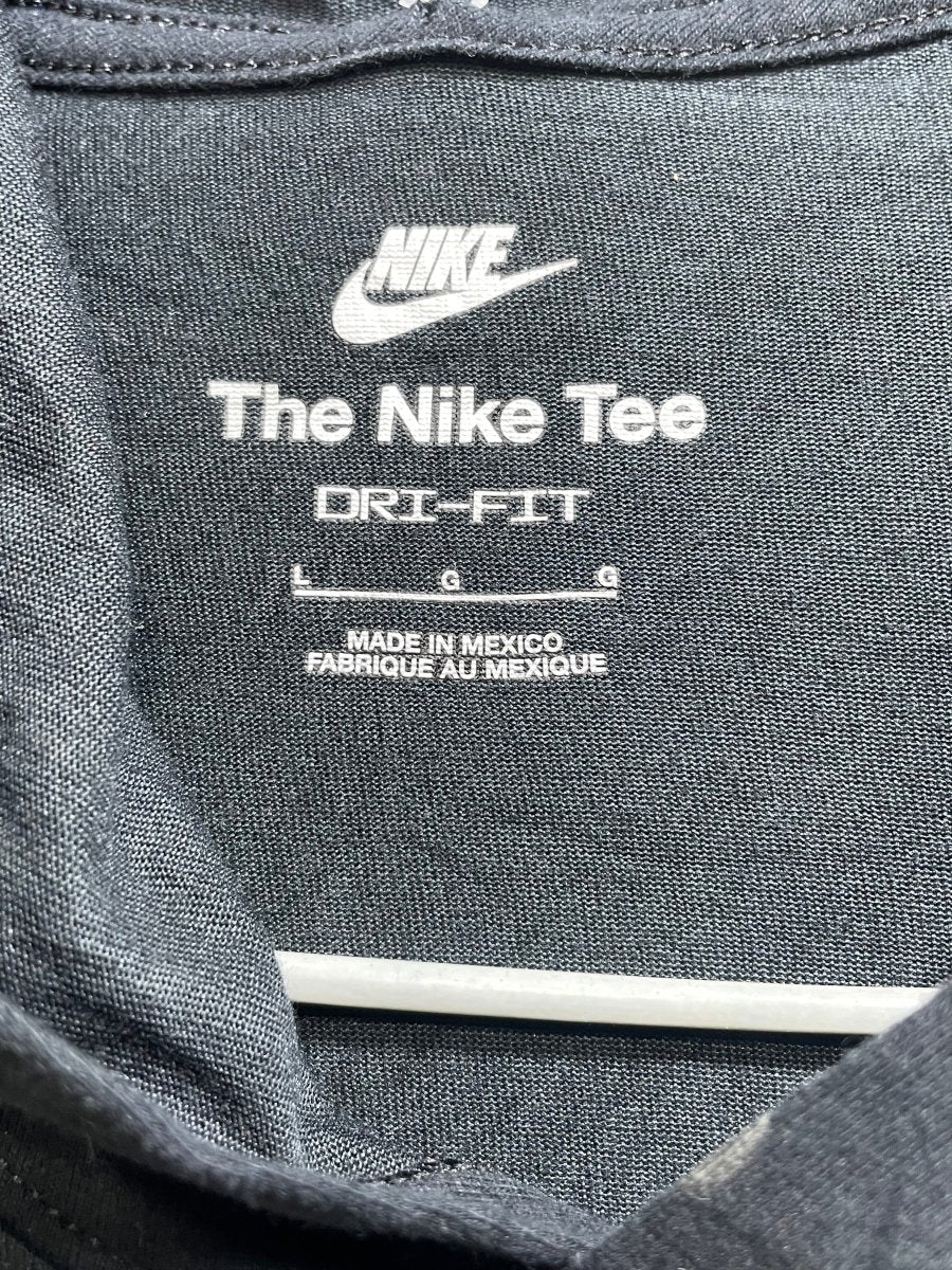 Nike Black Cotton T Shirt For Men L - Preloved Labels