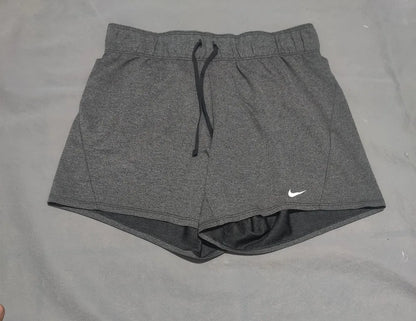 Nike Dri Fit Women Gray Sport Short – Preloved Labels (view 4)