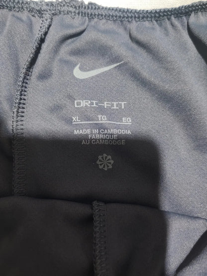 Nike Dri Fit Women Gray Sport Short – Preloved Labels (view 3)