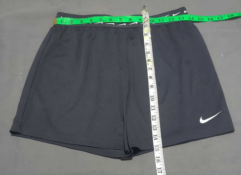 Nike Dri Fit Women Gray Sport Short – Preloved Labels (view 4)