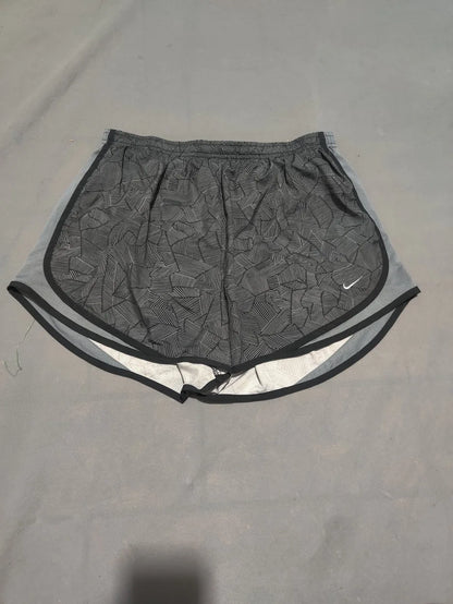 Nike Dri Fit Women Gray Sport Short – Preloved Labels (view 2)