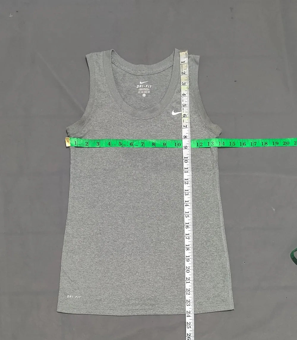 Nike Dri Fit Women Sport Gray T Shirt XS – Preloved Labels (view 4)