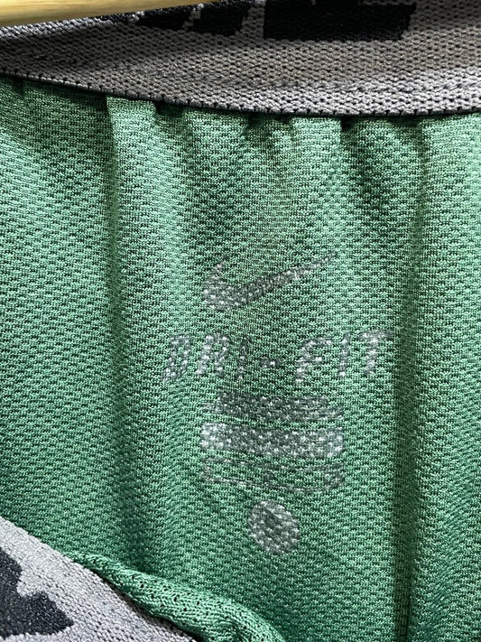Nike Green Sports Short For Men M - Preloved Labels