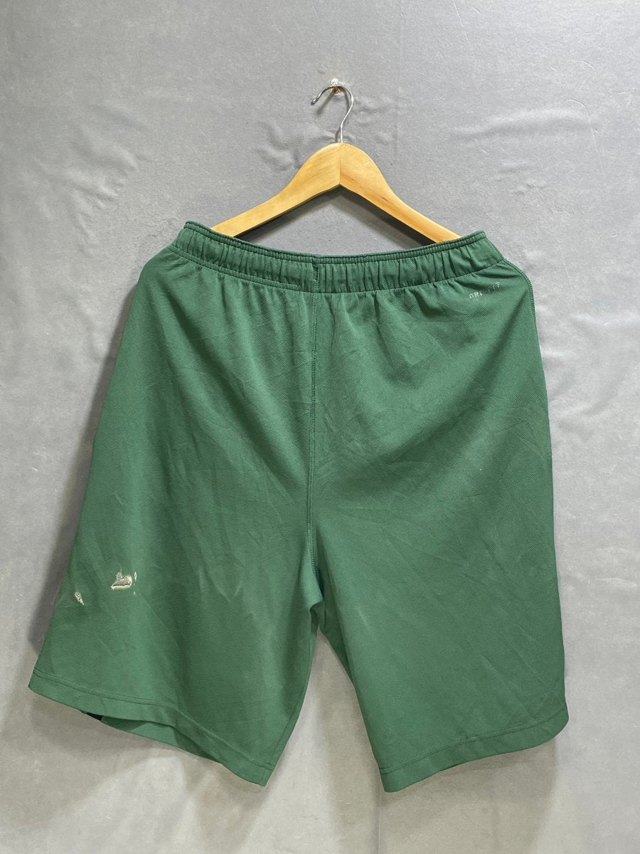 Nike Green Sports Short For Men M - Preloved Labels