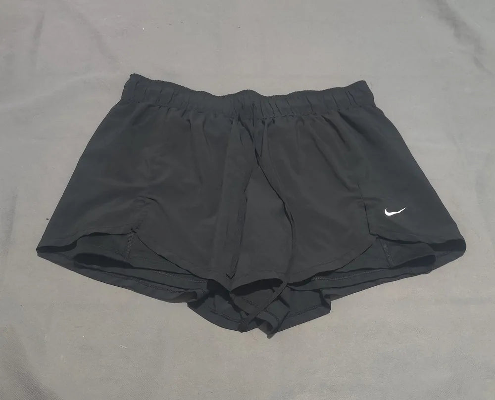 Nike just Do It Women Black Sport Short – Preloved Labels (view 2)