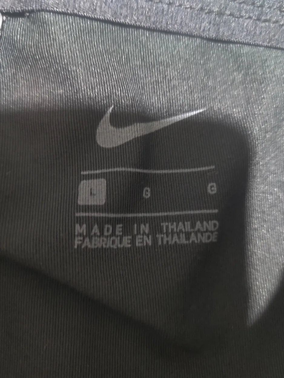 Nike just Do It Women Black Sport Short – Preloved Labels (view 3)