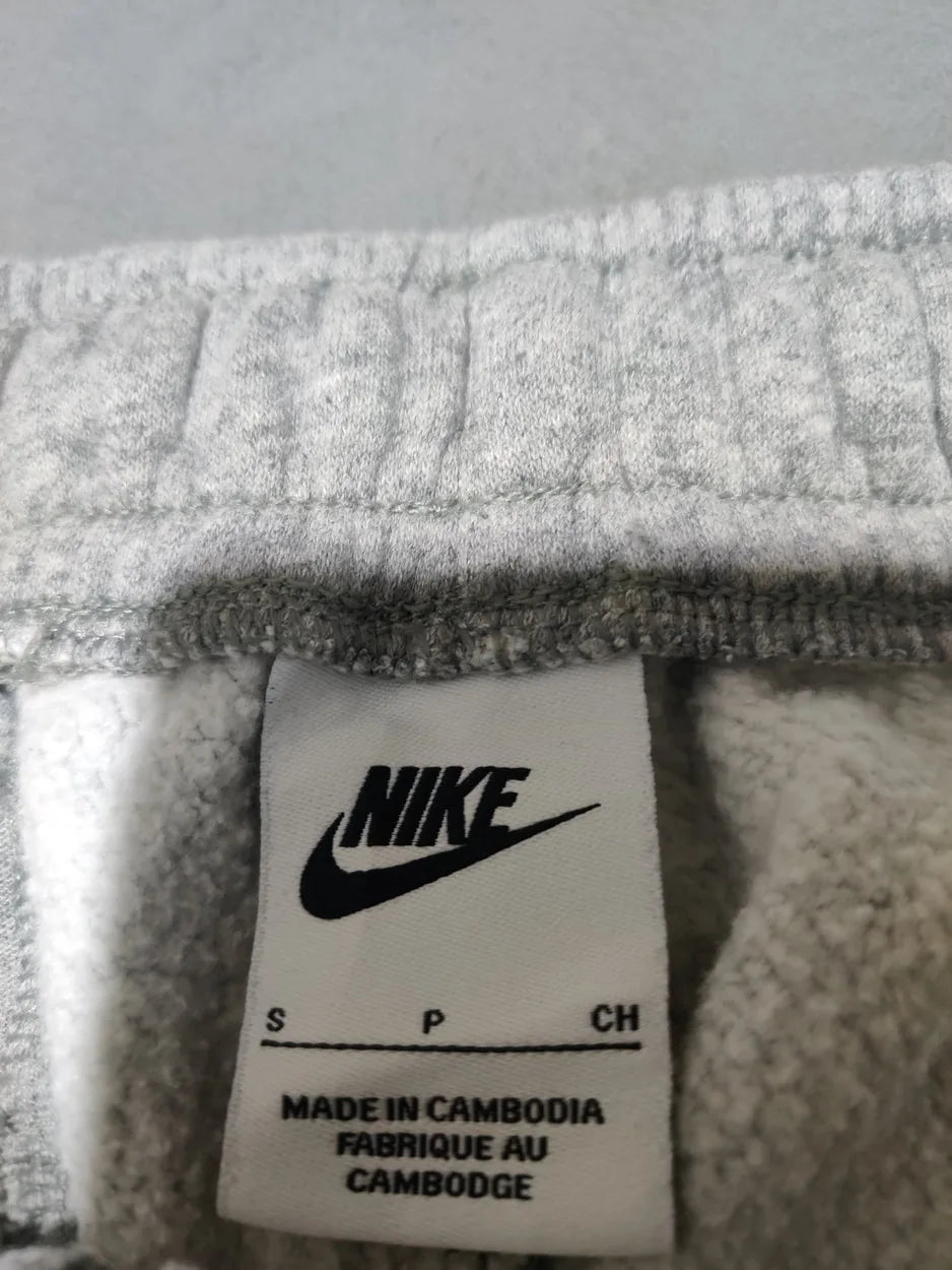 Nike Men Cotton Gray Trouser S – Preloved Labels (view 3)