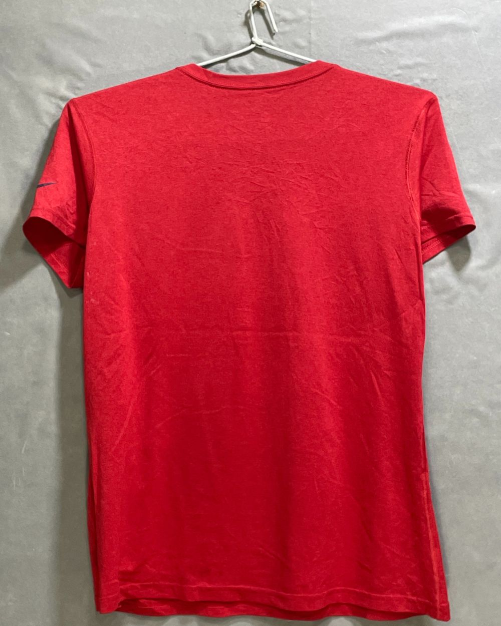 Nike Red Sport For Women T Shirt XL - Preloved Labels