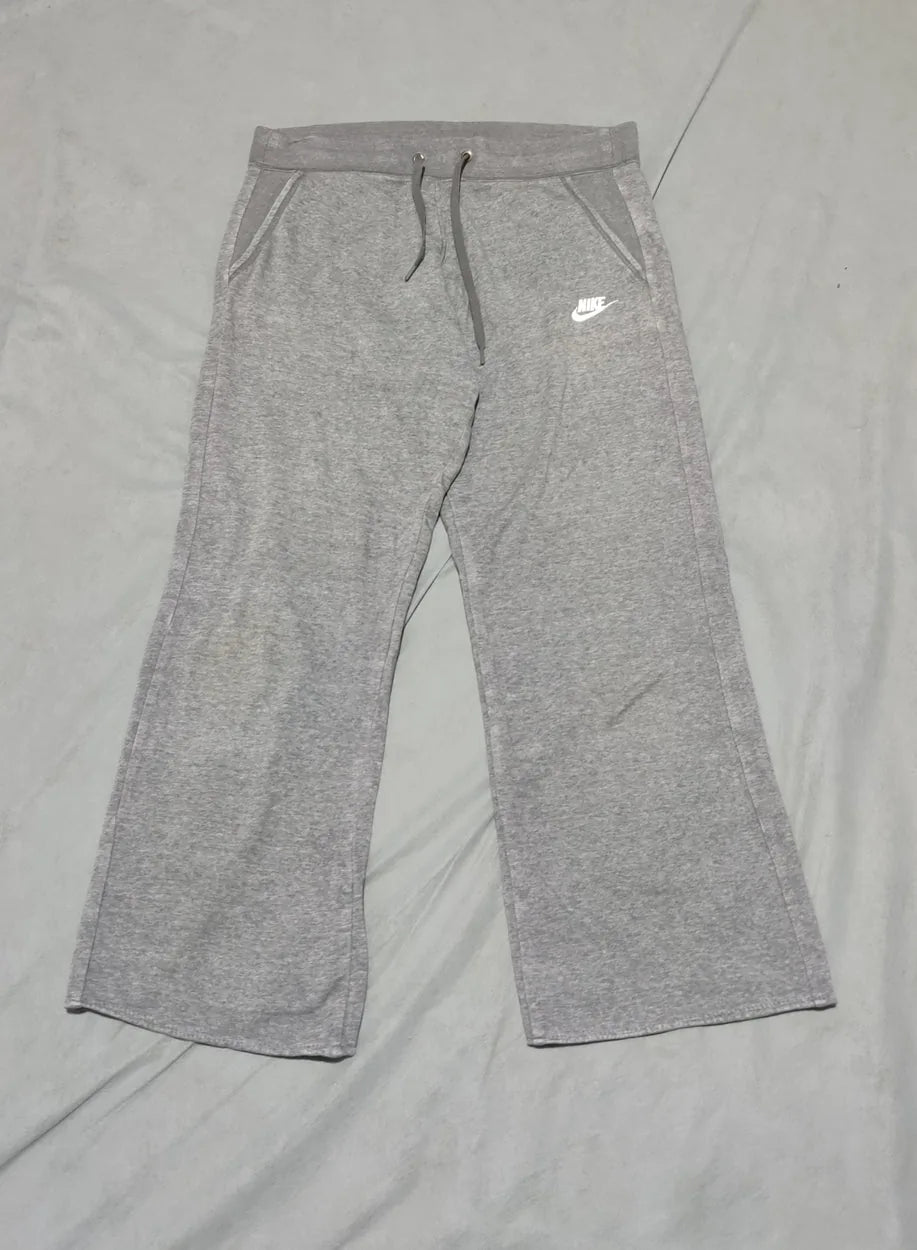 Nike Women Gray Cotton Trouser M – Preloved Labels (view 2)