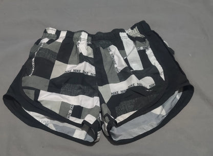 Nike Women Gray Sport Short – Preloved Labels (view 2)