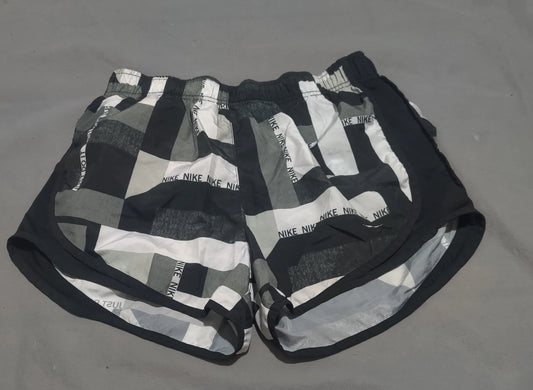 Nike Women Gray Sport Short – Preloved Labels (view 2)