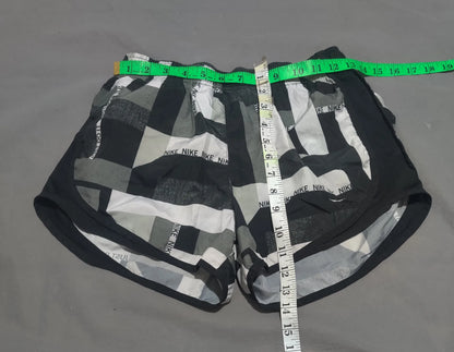 Nike Women Gray Sport Short – Preloved Labels (view 4)