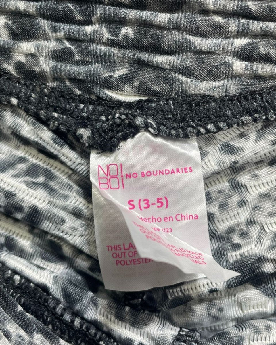 No Boundaries Grey Polyester Stretch Gym tights For Women S - Preloved Labels