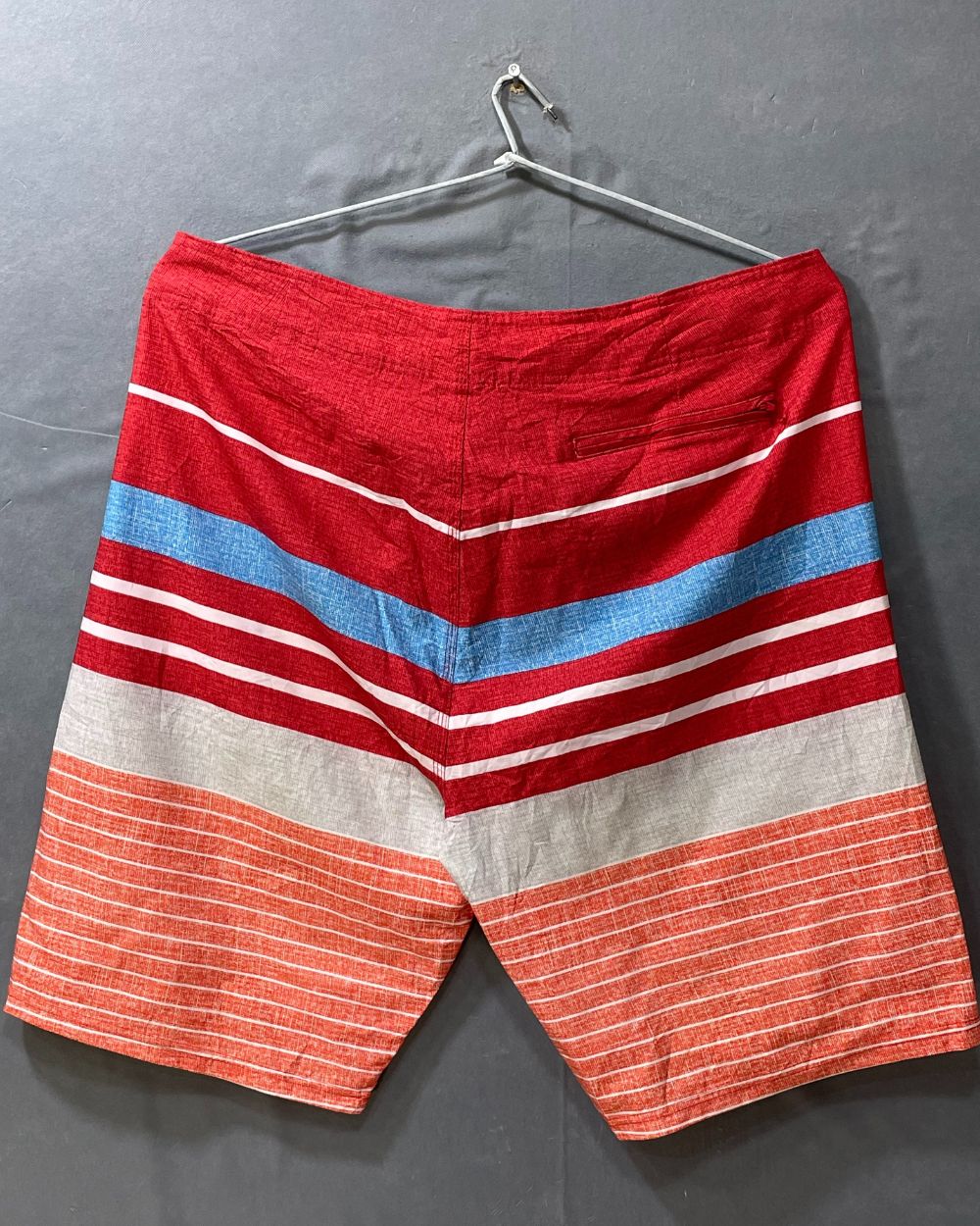 Old Navy Red Parachute Polyester Short For Men L - Preloved Labels