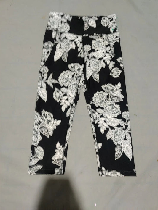 Old Navy Women Black Sport Tights – Preloved Labels (view 2)
