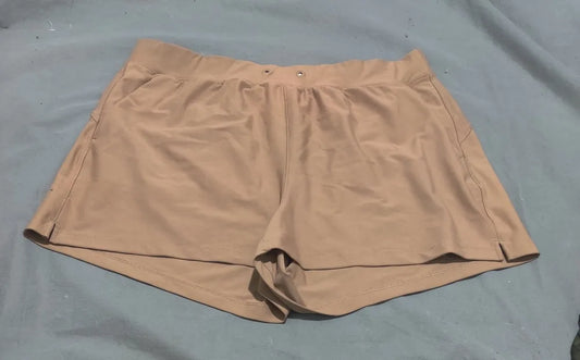 Old Navy Women Cream Sport Short – Preloved Labels (view 2)