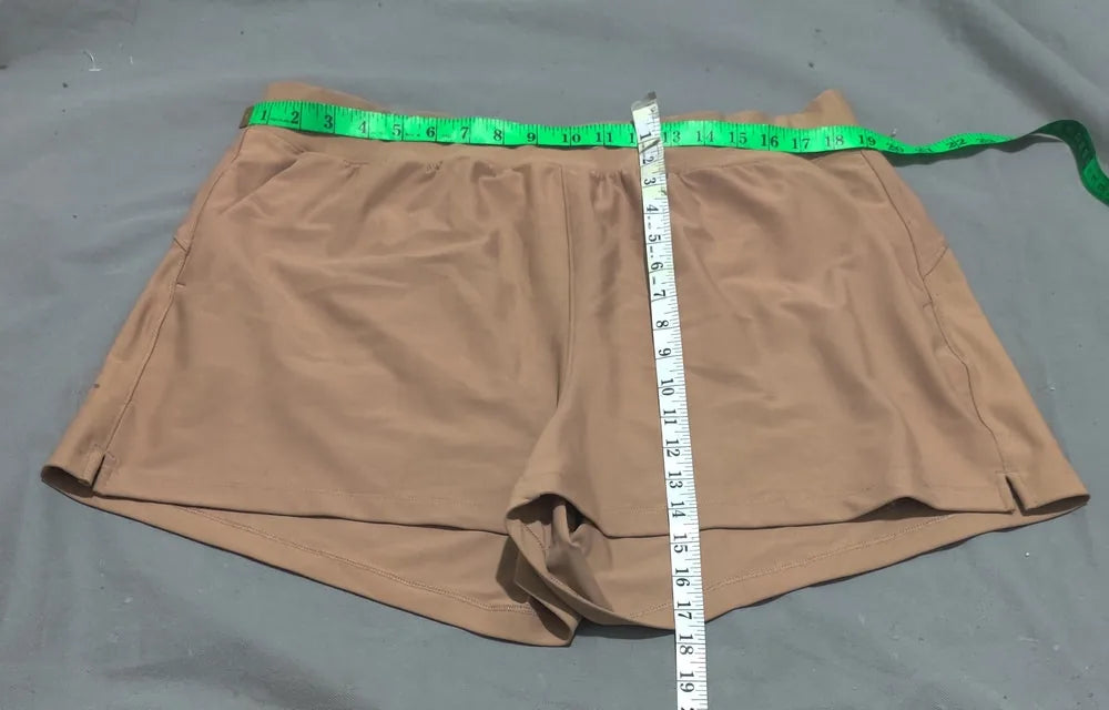Old Navy Women Cream Sport Short – Preloved Labels (view 4)