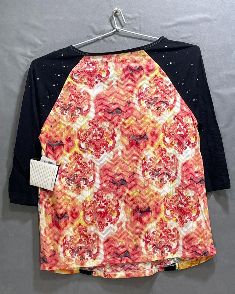 Onque Petite Multi Sport For Women T Shirt L - Preloved Labels