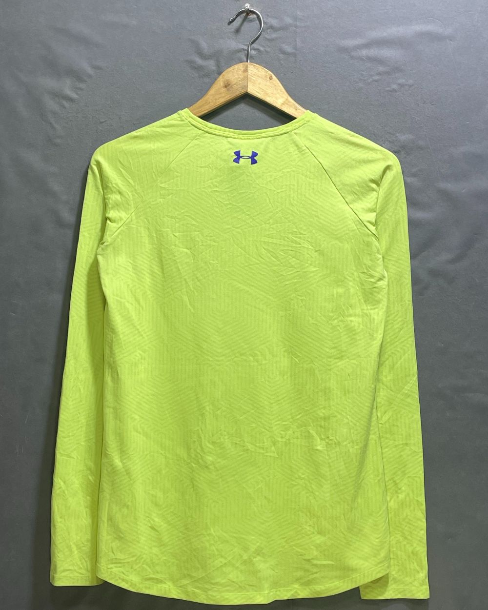 Under Armour Green Sport For Women T Shirt S - Preloved Labels