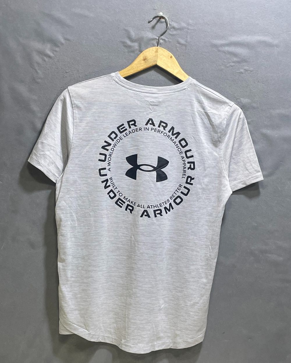 Under Armour Grey Sport For Women T Shirt L - Preloved Labels