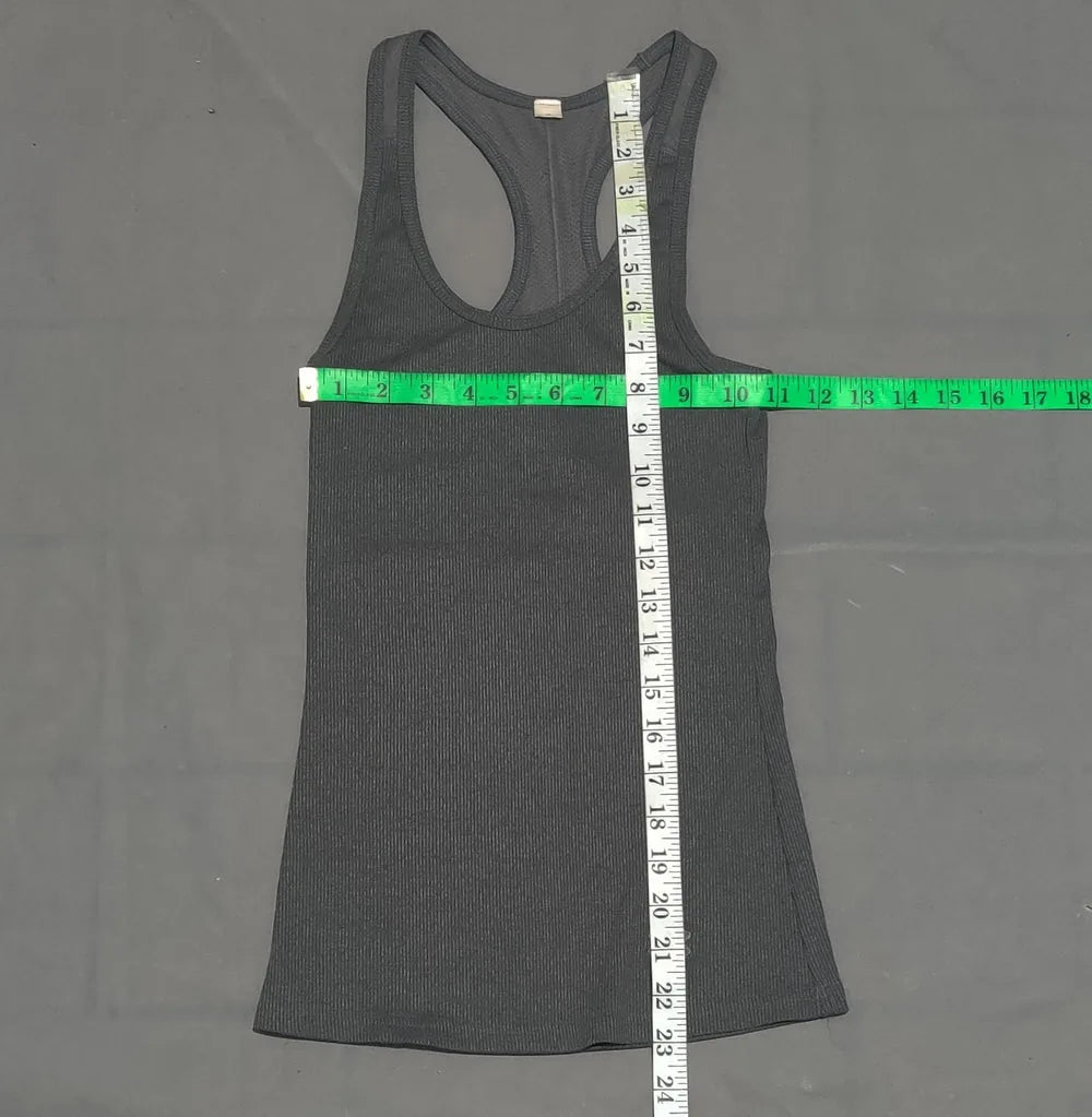 Under Armour Women Sport Gray Vest T Shirt S – Preloved Labels (view 4)