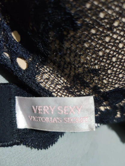 Victoria's Secret Women Black Sport Bra – Preloved Labels (view 3)
