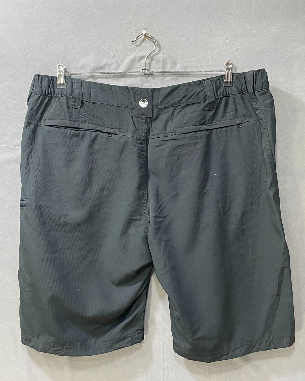 Wrangler Black Cotton Short For Men X Large - Preloved Labels