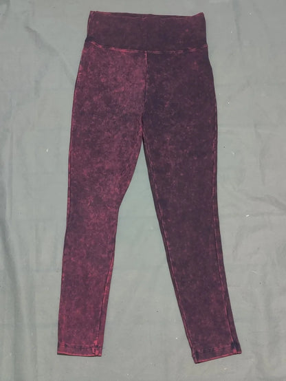 Zenana Signature Women Maroon Sport Tights – Preloved Labels (view 2)