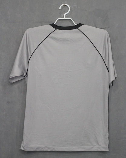 Uniqlo Dry Branded Original For Sports Round Neck Men T Shirt | Preloved Labels