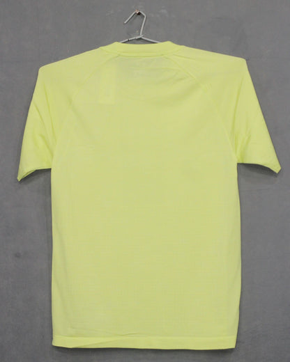 Uniqlo Dry Branded Original For Sports Round Neck Men T Shirt | Preloved Labels