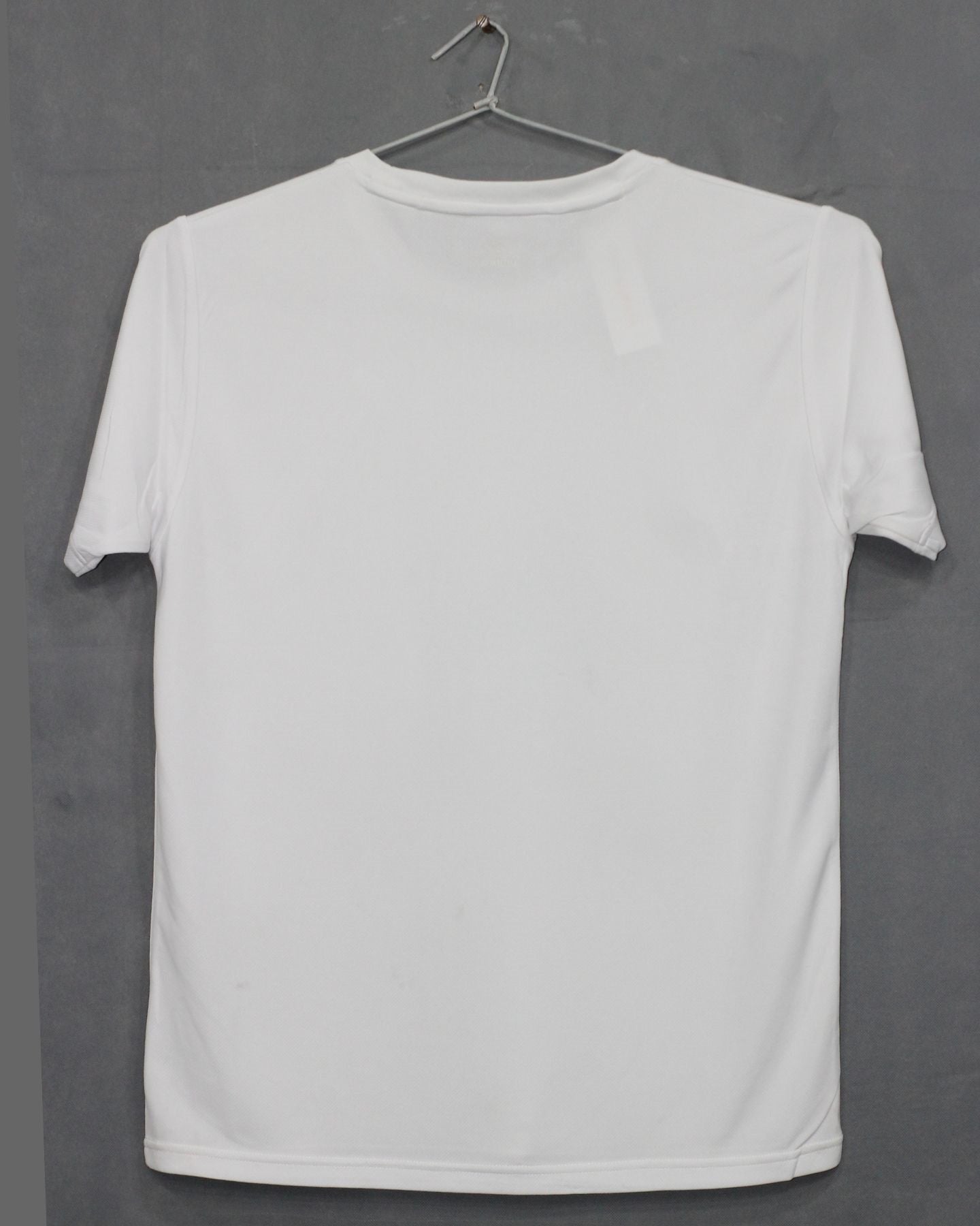 Umbro Branded Original For Sports Round Neck Men T Shirt | Preloved Labels