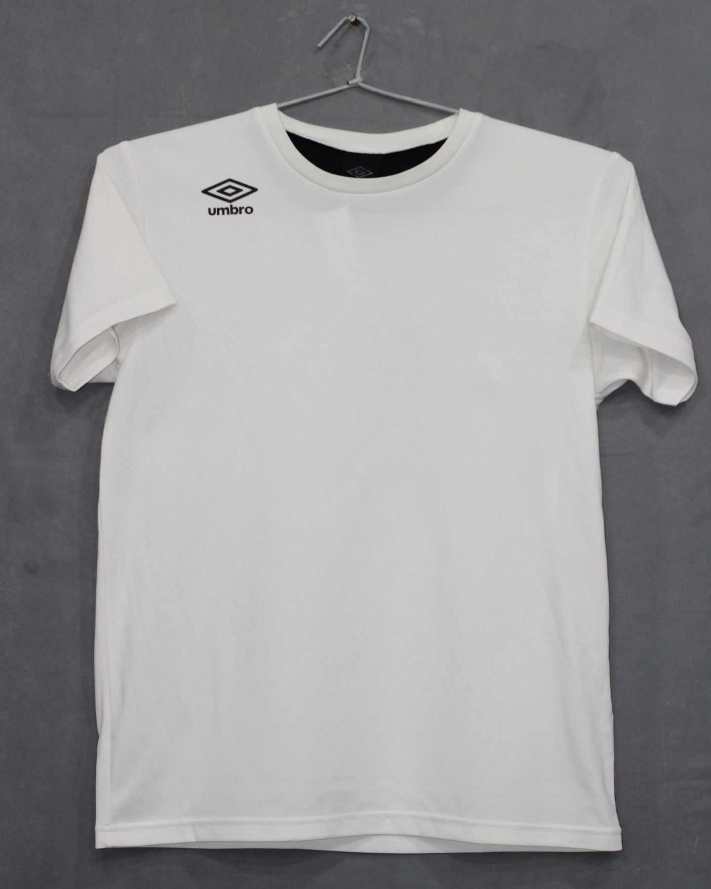 Umbro Branded Original For Sports Round Neck Men T Shirt | Preloved Labels